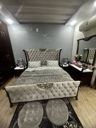 King Size Wooden Bed with Mattress for Sale