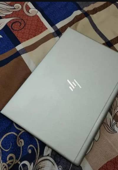hp Elitebook 840 g5 i5 8th generation 8 /256 gb