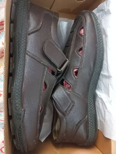 Bata Sandals box pack