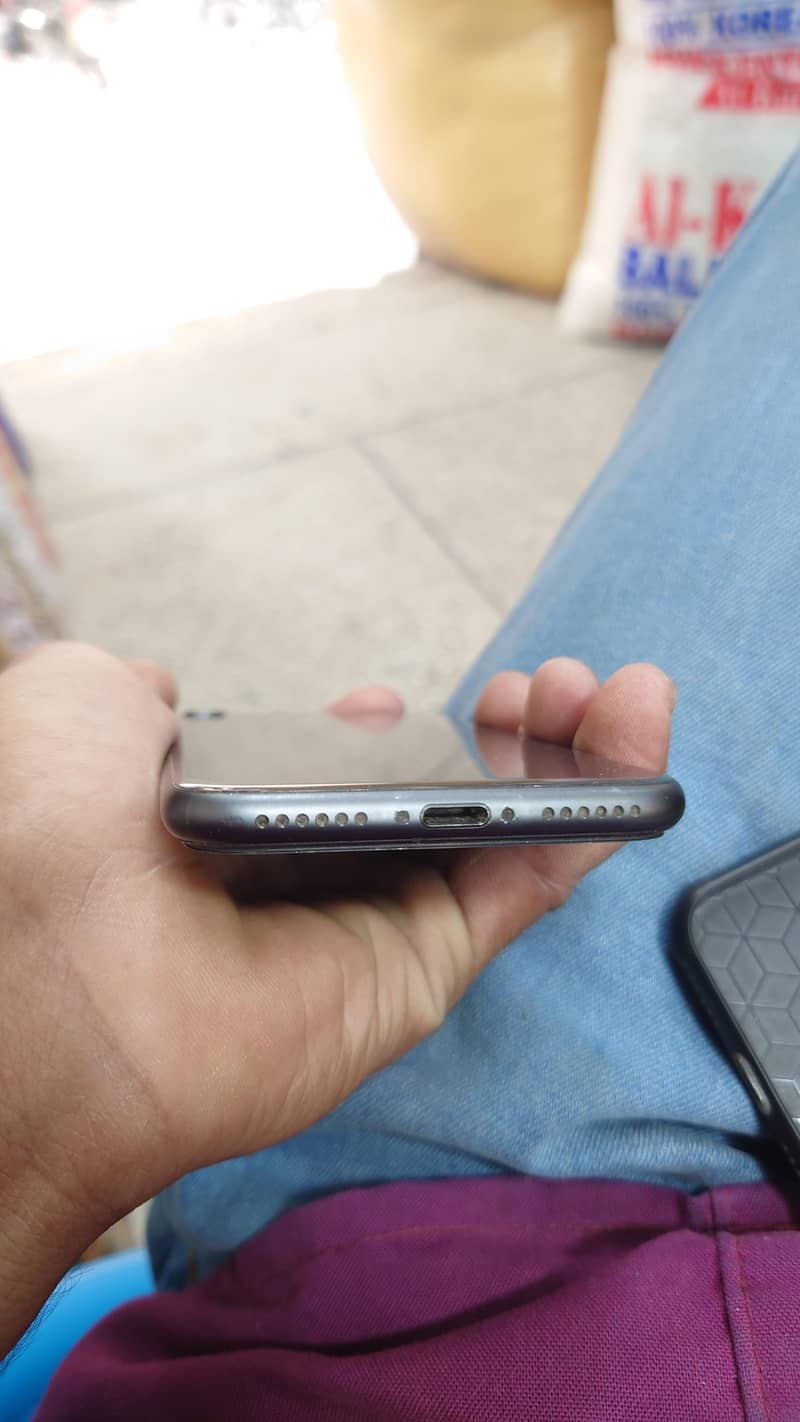 Apple iphone 8 6
