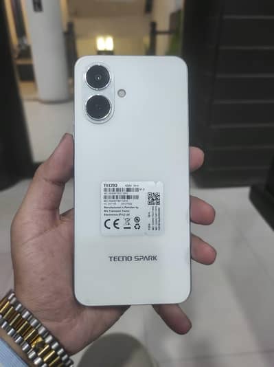 Tecno Spark Go 2