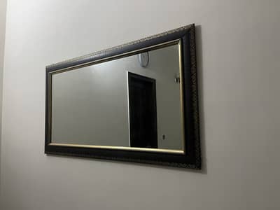 Wall mirror