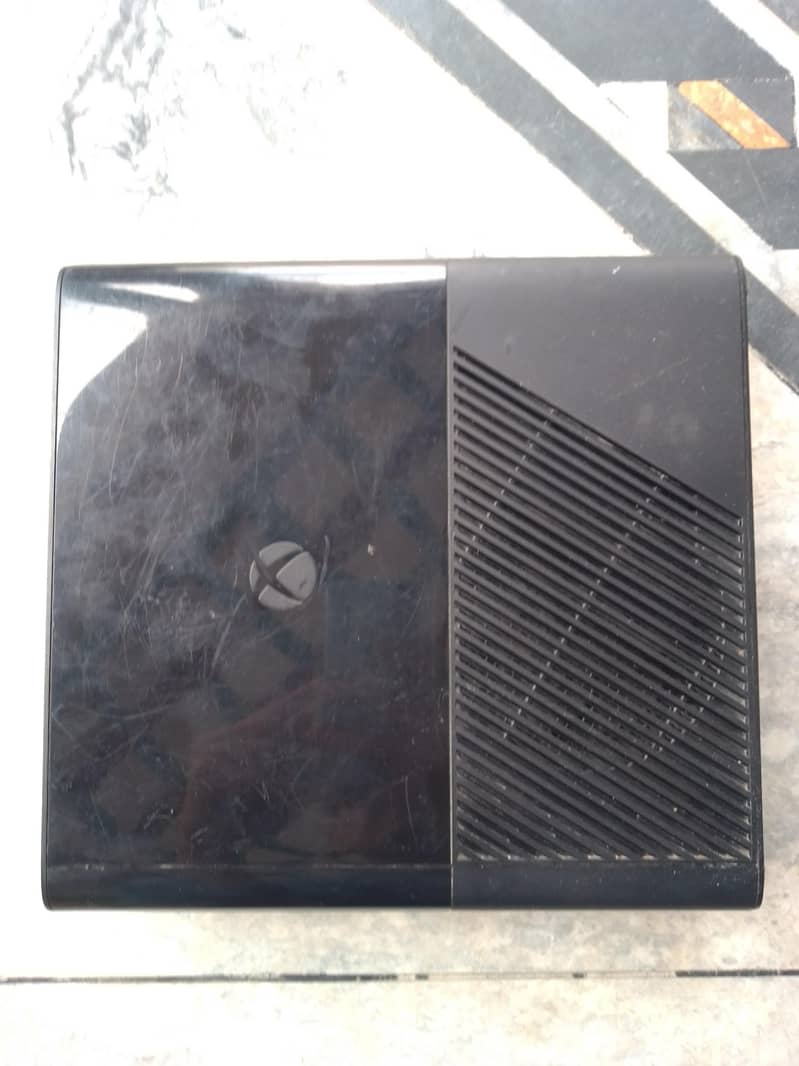 Xbox 360 14s special edition 0