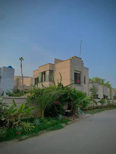 A Stunning House Is Up For Grabs In Saima Luxury Homes Saima Luxury Homes