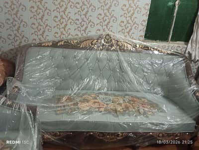 Chinioti-style wooden sofa