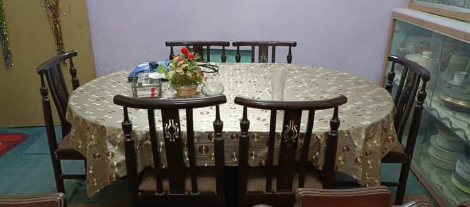 6 Seats Dinning table