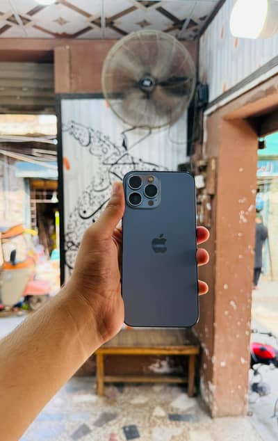 iphone 13 Pro Max 256GB Non PTA Physical Esim 4 Months Sim Time