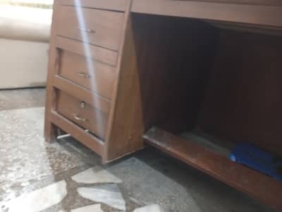 office table havey wood 5 ×3  for sale