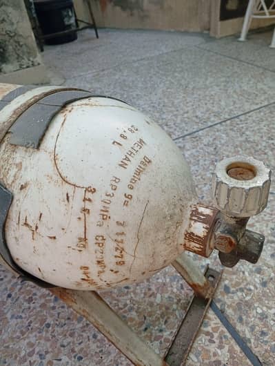 CNG Cylinder with Kit