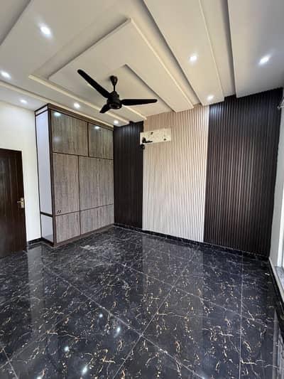 10 Marla House For Rent