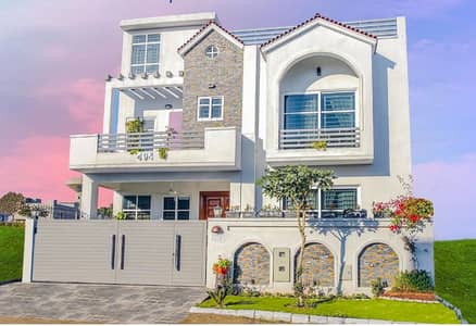 5 Kanal Pair Fram house Plot for Sale Semi Developed, Elevated Location, Gulberg Greens