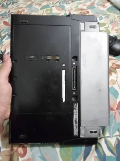 Dell Latitude E4200 Display Broken Easy connect with vga cable