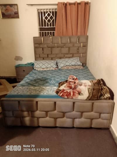 King size BED