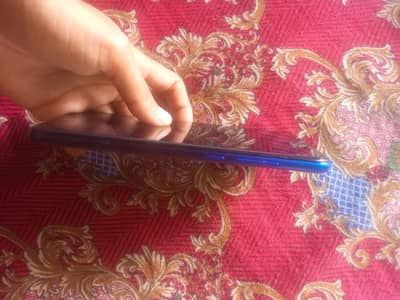 10/10 condition 3gb ram 32 gb memory