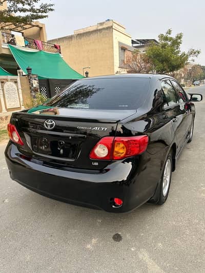 Toyota Altis 1.8 Auto Cruisetonic