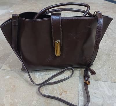 handbags / pumps / sandals