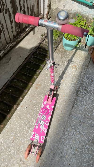 kids scooties pair for sale