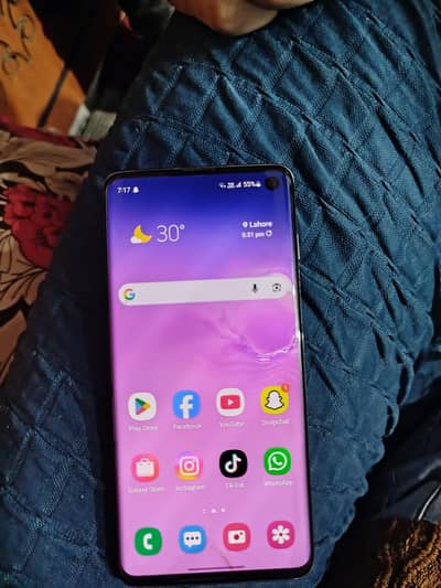Samsung Galaxy S10 8GB / 128GB – Excellent Condition – Urgent Sale