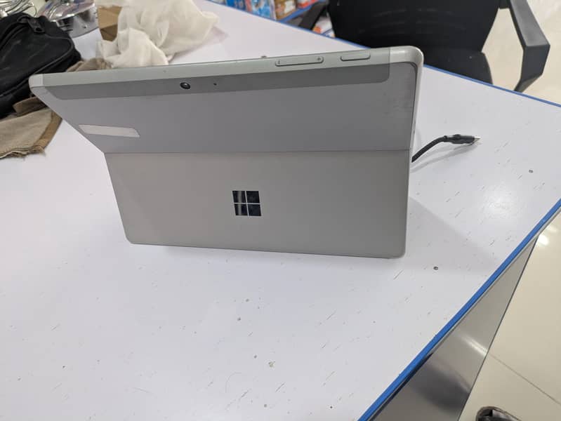 Microsoft surface go 2 1