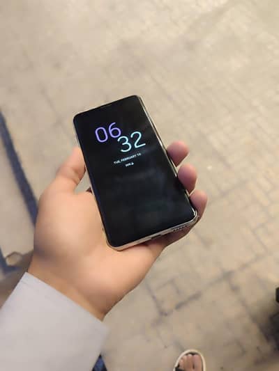 LG V30 Totally genuine. 03100014506 whtsapp