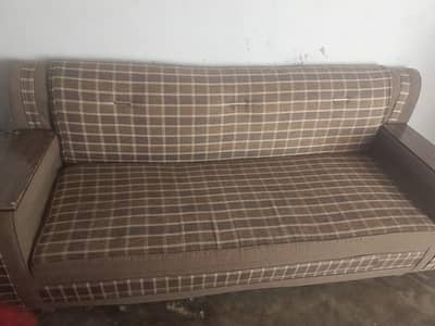 3 seater sofa good condition