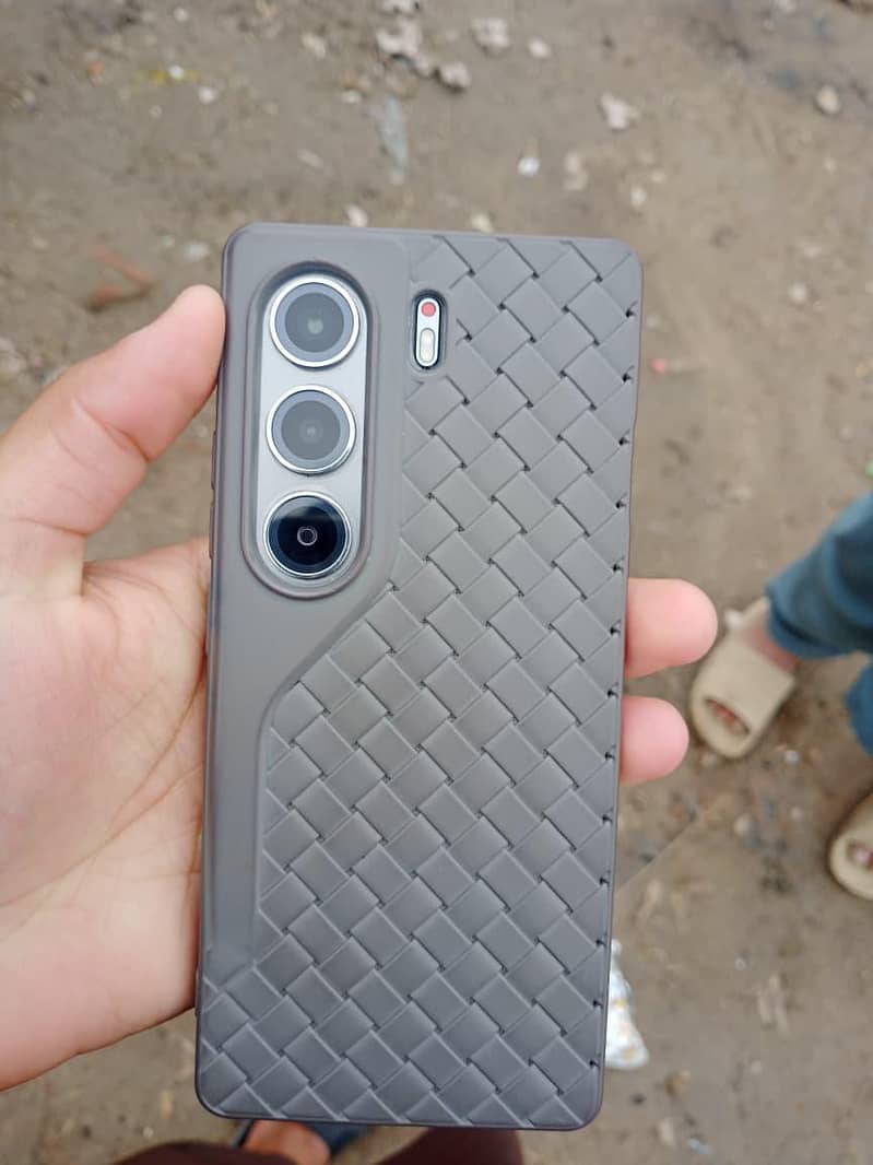 TECNO CAMON  complete box 3