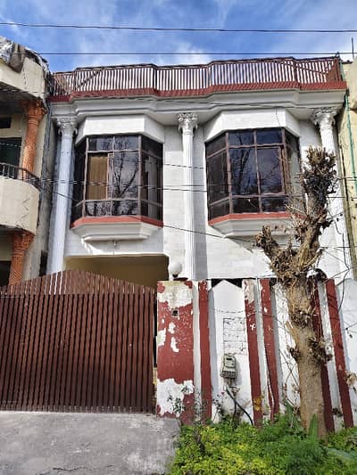 I-10/2 Park face Size25*60 House for sale extra land top location