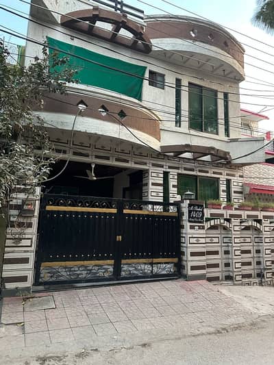 25*60 Double Storey House For Sale In I 10 2. Ground Floor 2 Bed Drawing Dinning With 2 Washrooms And Kitchen. First Floor 4 Beds And 2 Washroom And Kitchen.   Demand 3.95 Crore