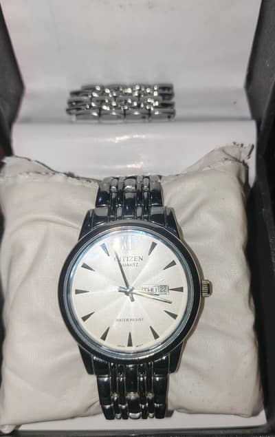 10 10 condition 3 ATM water resist  day& date