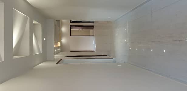 400 SQYDS PORTION ON PRIME LOCATION OF SCHEME 33 KESC SOCIETY