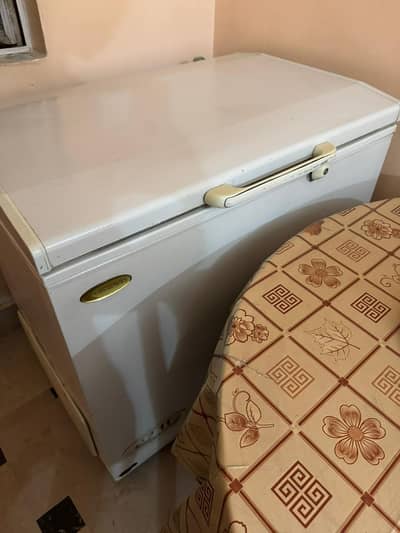deep freezer for sale good condition