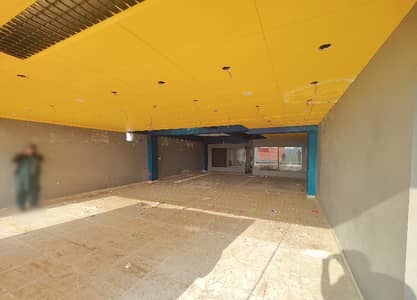 1 KANAL GROUND FLOOR HALL DISPLAY ON FRONT VERY HOT LOCATION MAIN 300ft ROAD