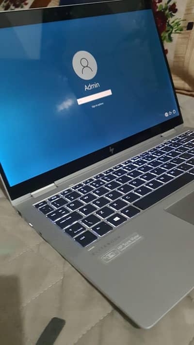 hp new logo tab+laptop core i5 8th generation 10/10 touch display