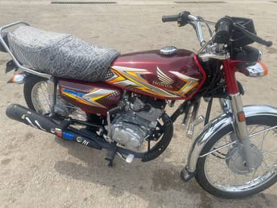 Bik 125 good condetion 10 by 10 phoon 03499561646