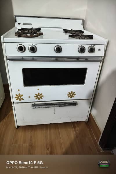 Oven / Stove / Gas Stove / Electric Stove