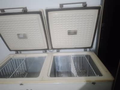 we r selling dowlance deep freezer urgently on very cheap price.