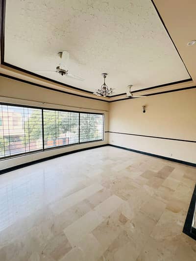 1 Kanal Upper Portion 3 Beds