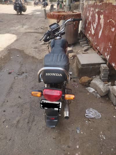 I am selling my Honda CD 70 in excellen condition
