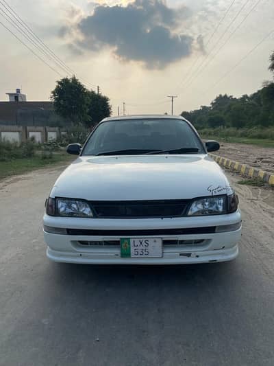 Toyota corolla indus 2000 model petrol 1600 cc