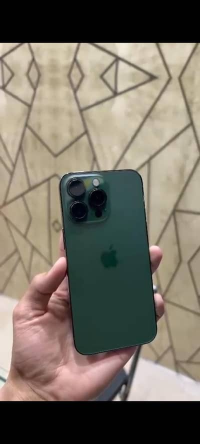 i phone 13 pro max  and contact on what's app