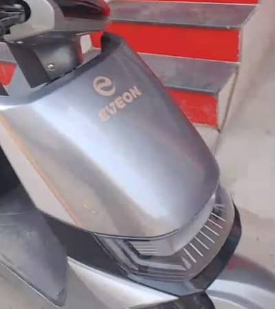 Evee scooty model 2025 WhatsApp 03275623082