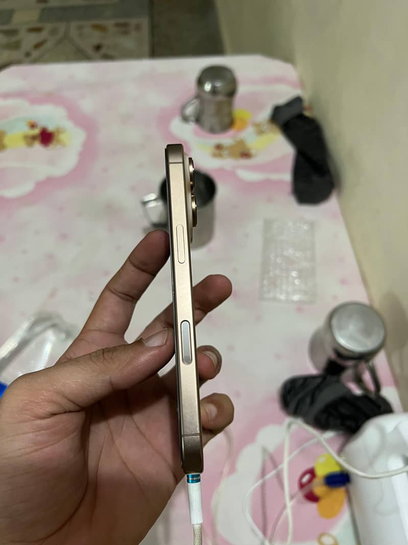 iphone 16 pro 2