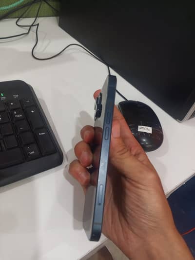 Iphne 13 10/10condition JV