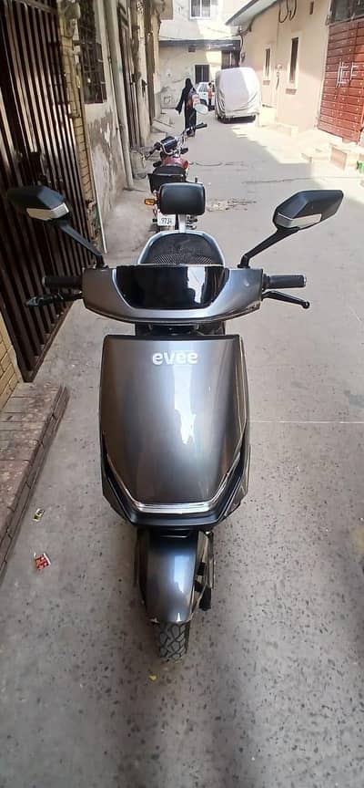 2025 model just 1000 km drive