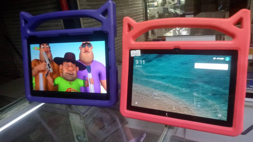 Amazon tabs with safety pouch 0