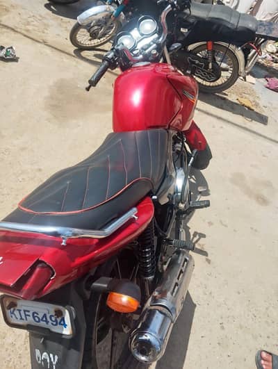 yahama ybr 125. (2015)