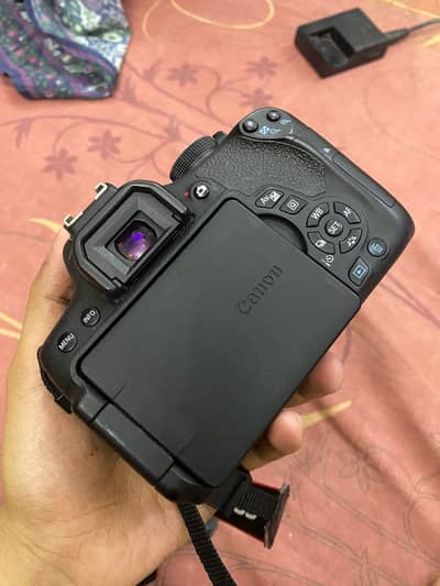 Canon 750d camera with lens and all accessories