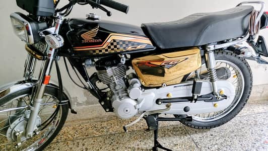 Honda 125,SE black gold scracthless 100% jenuine