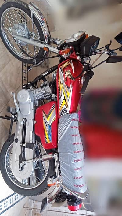 Honda 125 (2025 Model) for Urgent Sale Like New, Need Cash Urgently