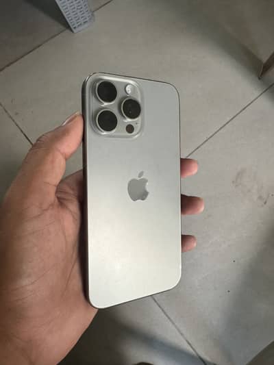 iPhone 15 Pro max JV